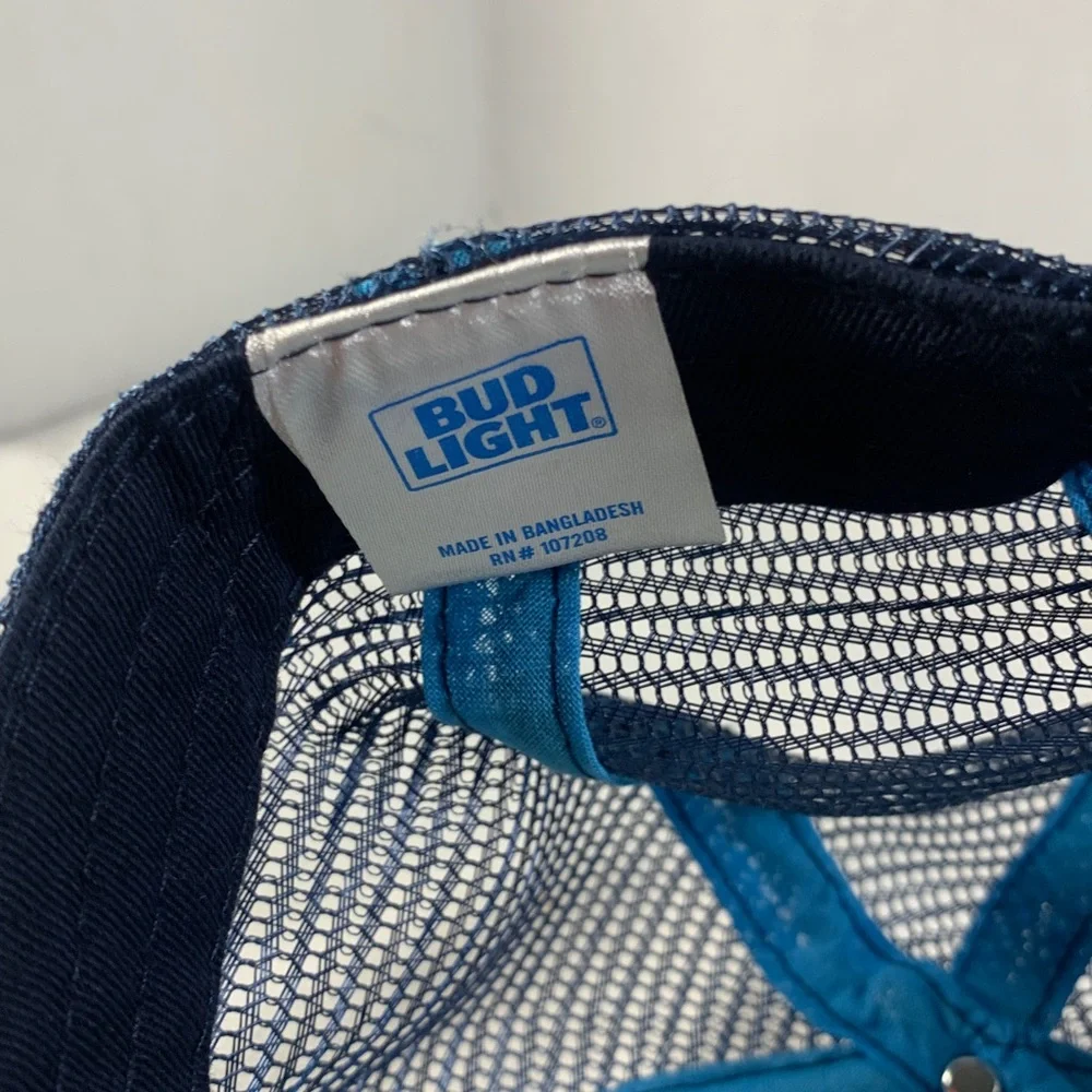 Mens Blue and White ‘Bud Light’ Trucker Hat